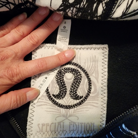 Lululemon Special Edition Convertible Full Zip Scuba Hoodie Sz 8 - Picture 10 of 10